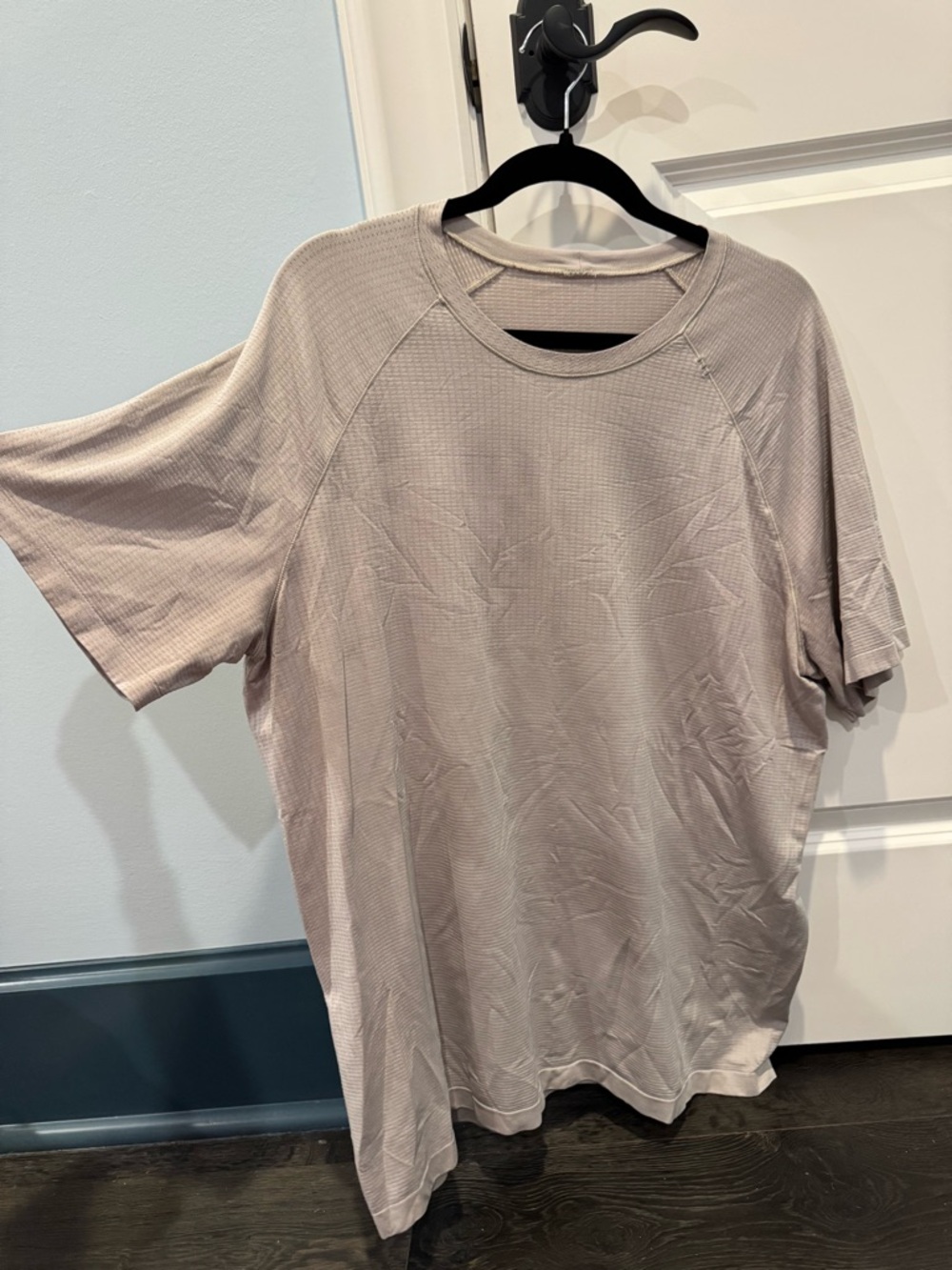 lululemon athletica Tee in Light Taupe